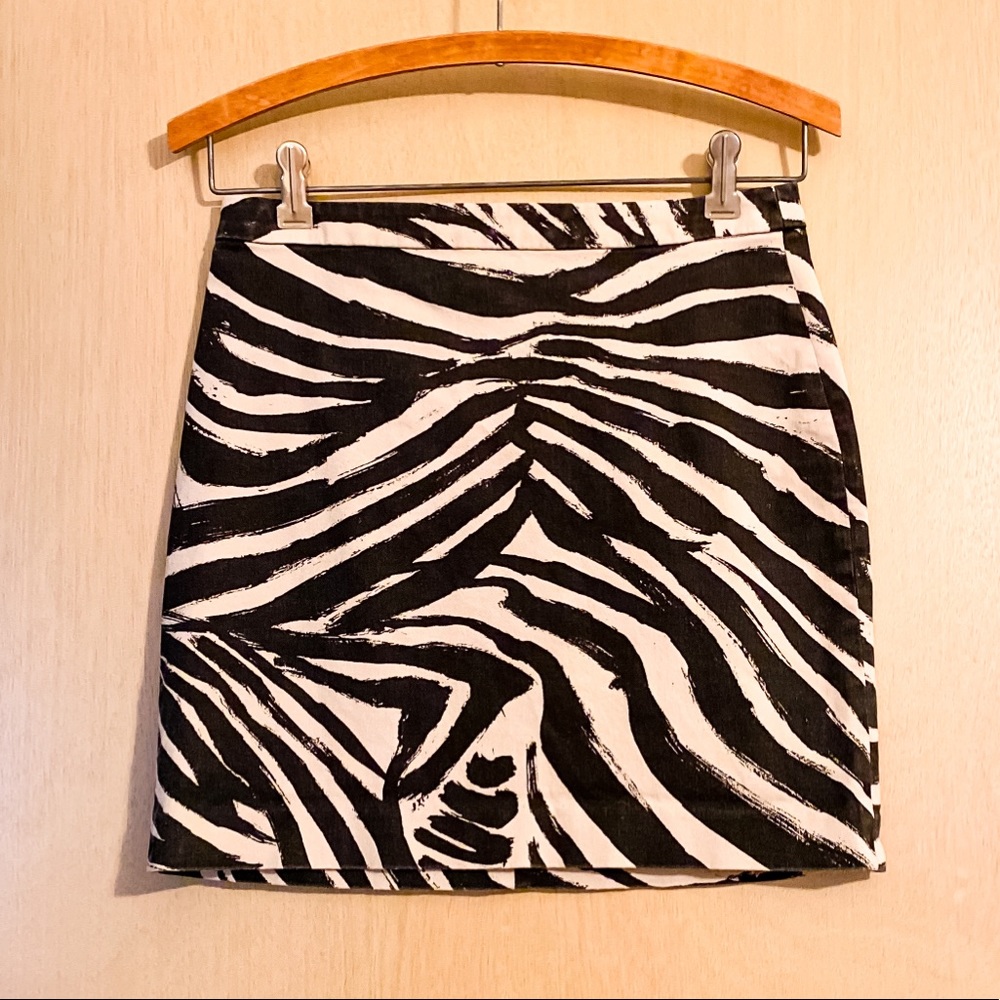 H&M Black & Tan Zebra Print Mini Skirt - Size US 4